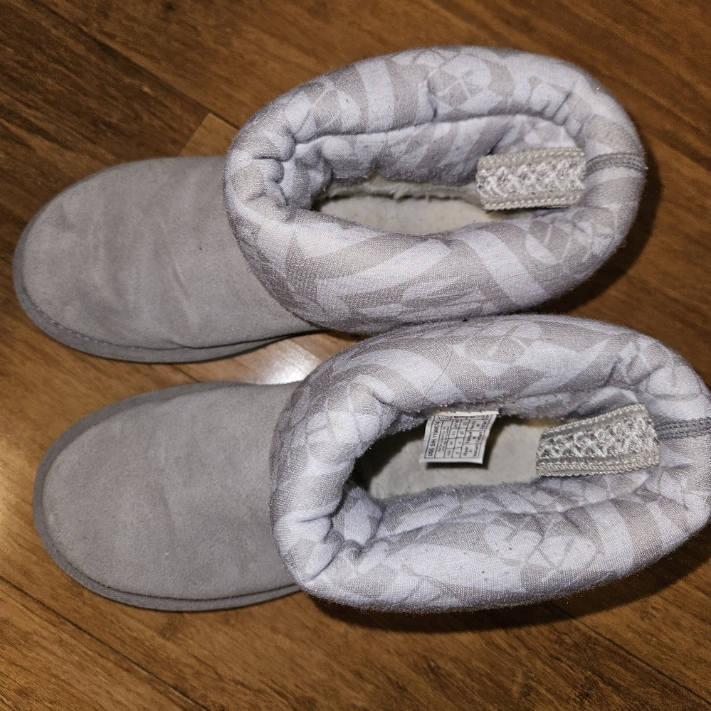 Ugg Minis - image 3